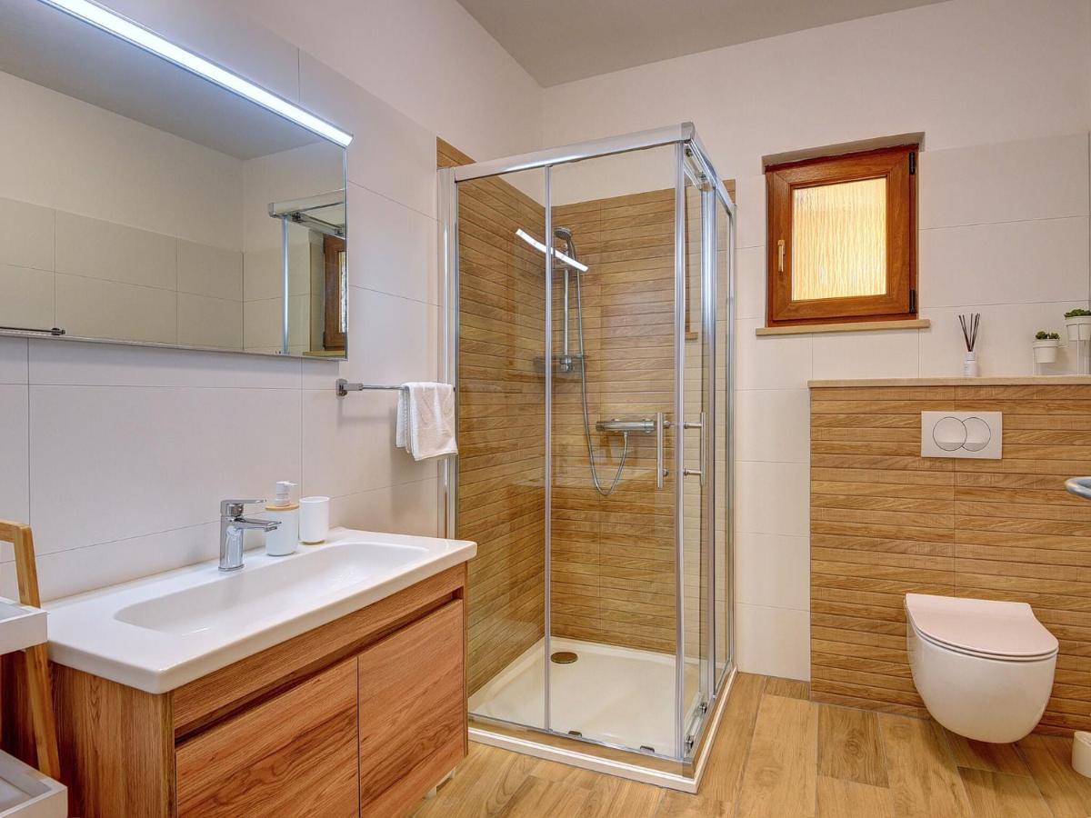 Spacious With Private Terrace And Garden *