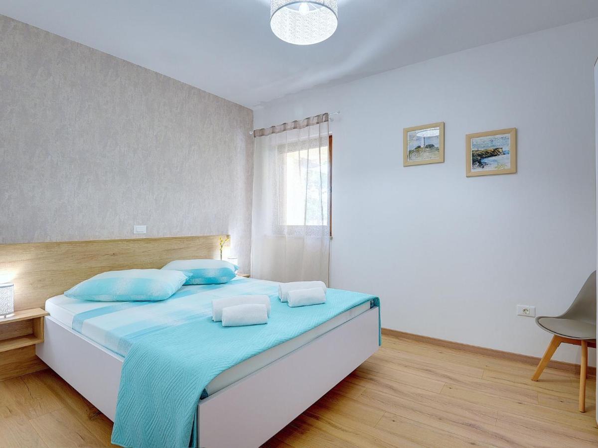 Spacious With Private Terrace And Garden
